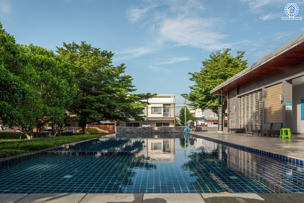 ทาวน์เฮ้าส์มือสองนนทบุรี ม.วิลเลตไลท์ ราชพฤกษ์-ปิ่นเกล้า เนื้อที่ 19.2 ตร.ว. ฟังก์ชัน 3 ห้องนอน 2 ห้องน้ำ จอดรถได้ 2 คัน บนทำเลสะดวกสบาย เดินทางง่าย เข้า-ออกได้หลายเส้นทาง ทั้งทางราชพฤกษ์ กาญจนาภิเษก และนครอินทร์ เพียง 5 นาทีถึงจุดขึ้นทางด่วน "ศรีรัช"...